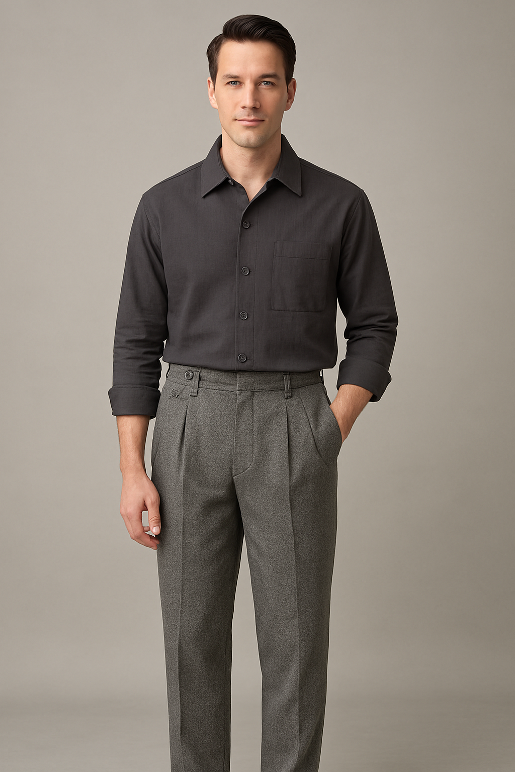 Classic Grey Tailored Trousers – Mid-Rise Elegance with Pleated Front