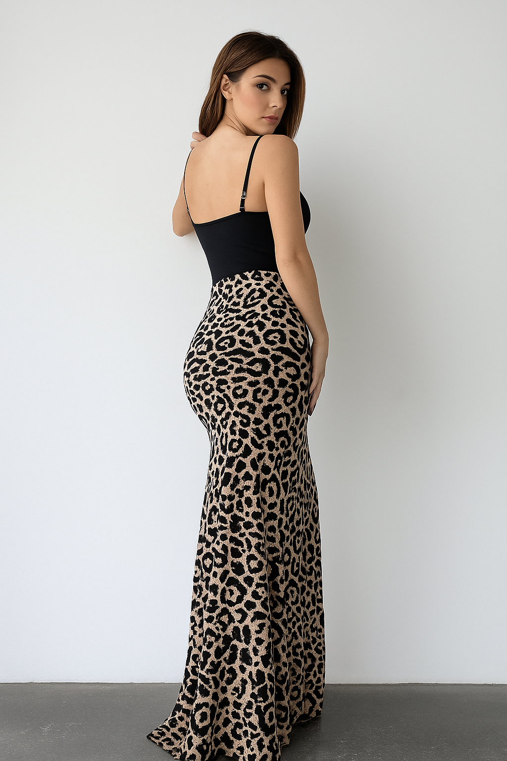 Leopard Print Bodycon Maxi Dress – Spaghetti Strap V-Neck | Luxe Eveningwear