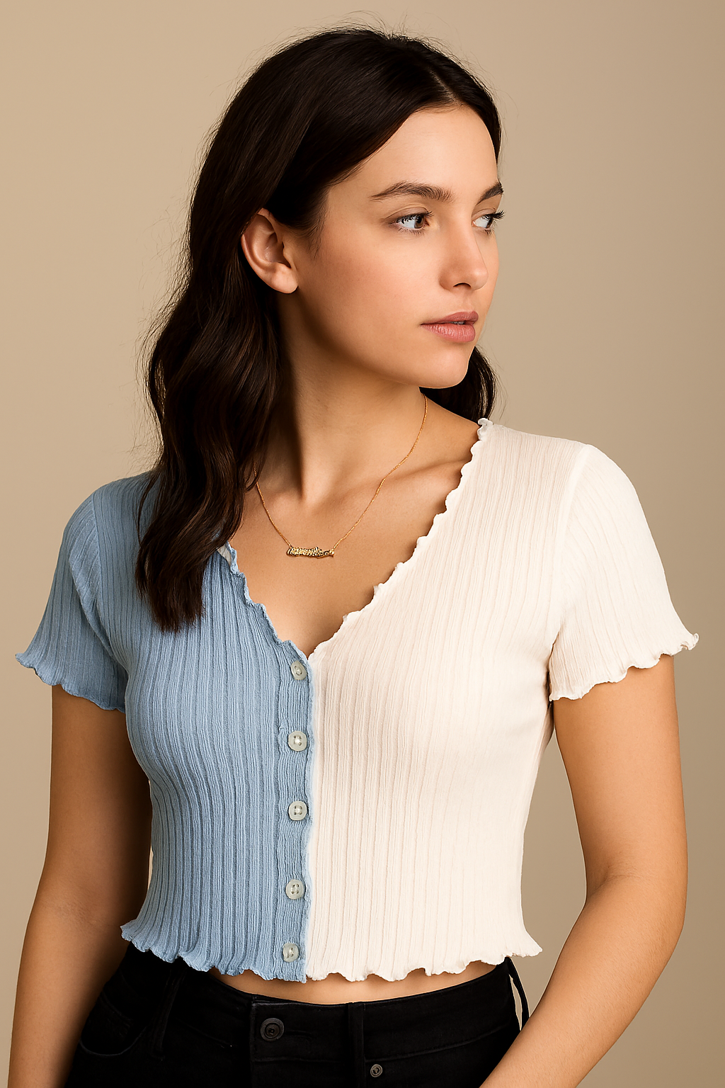 Dual-Tone Ribbed Knit Crop – Scalloped Elegance in Blue & White